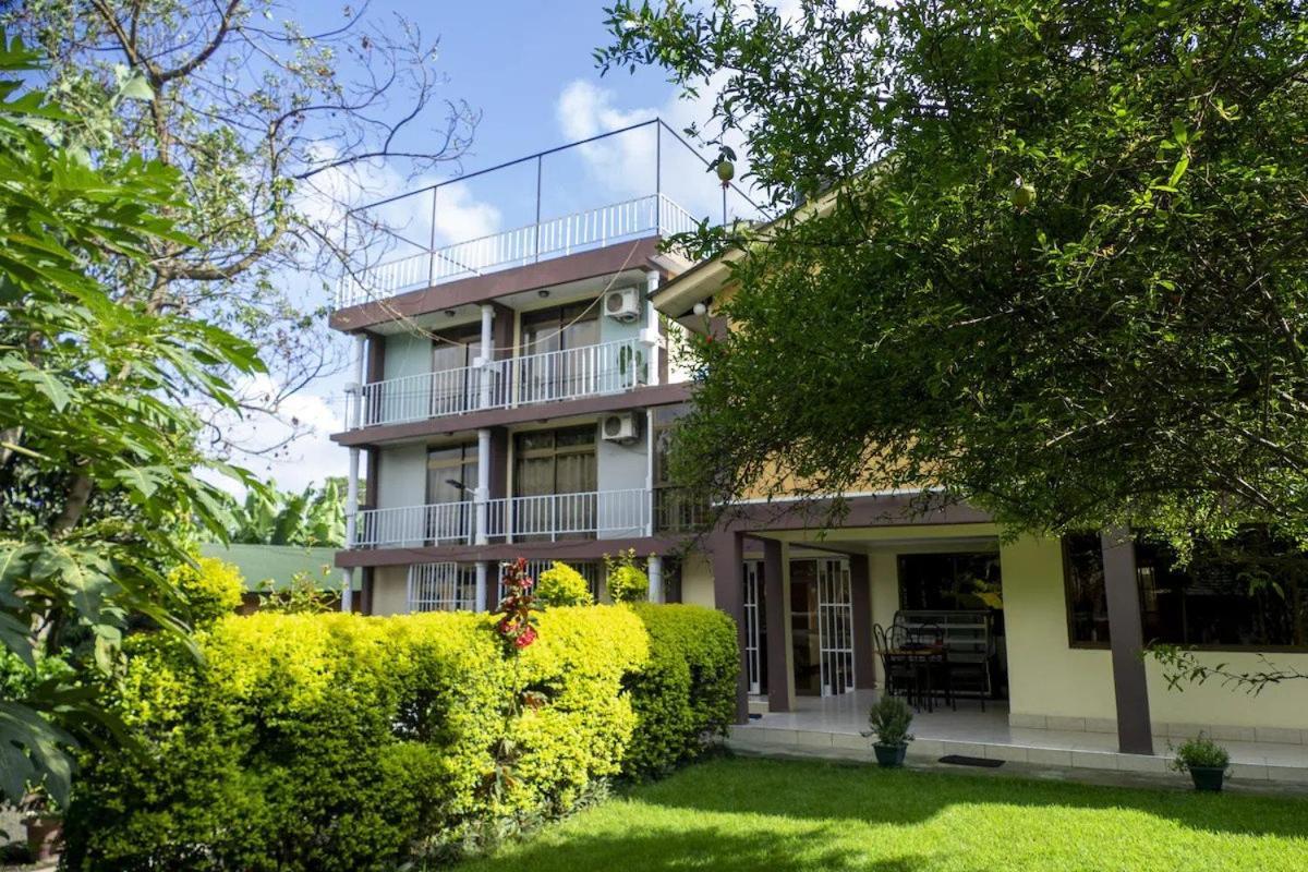 Runako Lodge Arusha Bagian luar foto