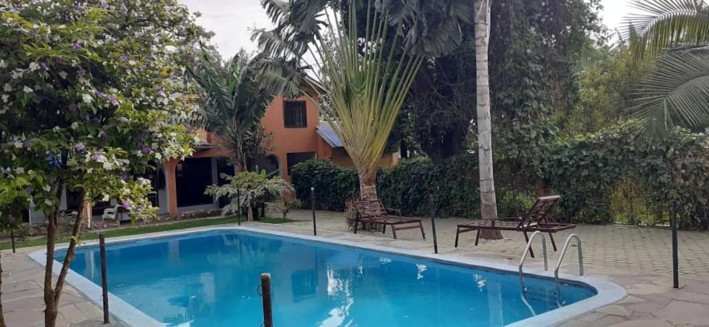 Runako Lodge Arusha Bagian luar foto